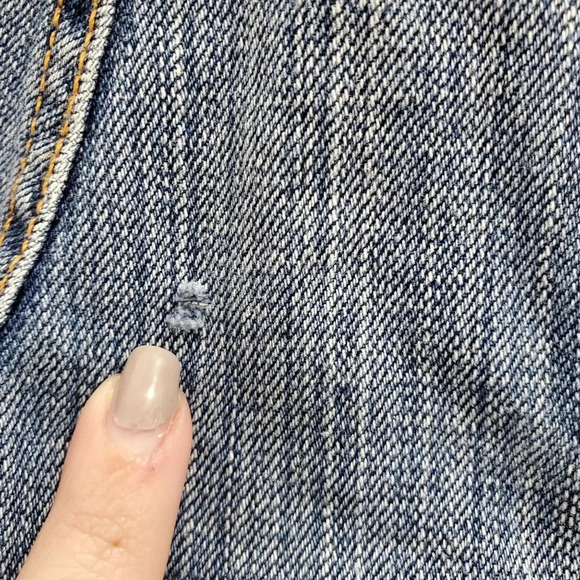 Tommy Hilfiger Women's Y2K Medium Wash Cut Off‎ Frayed Hem Denim Shorts Size 6 - Picture 7 of 8